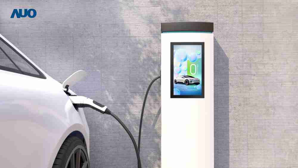 友達〝EVSE車用充電樁解決方案〞專為電動汽車充電樁設計，，，具有高亮度、、、、克服戶外艱難環境的耐溫、、、、耐紫外線等特性，，，並搭載散熱性及擴充性強的高效能工業電腦，，，可實現人機互動訴求，，，，如資訊顯示、、、、支付等應用